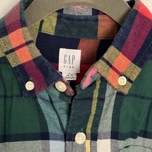 Boys size 6 Gap, Ralph Lauren, and more button down shirts. Eight in total. - Picture 6 of 16